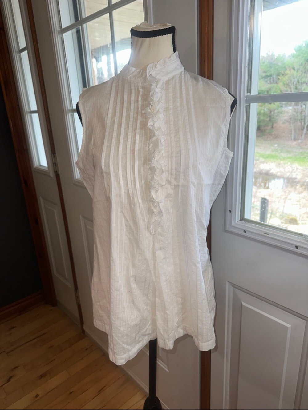 BOSS ORANGE Sleeveless White Ruffle Pintuck Blouse